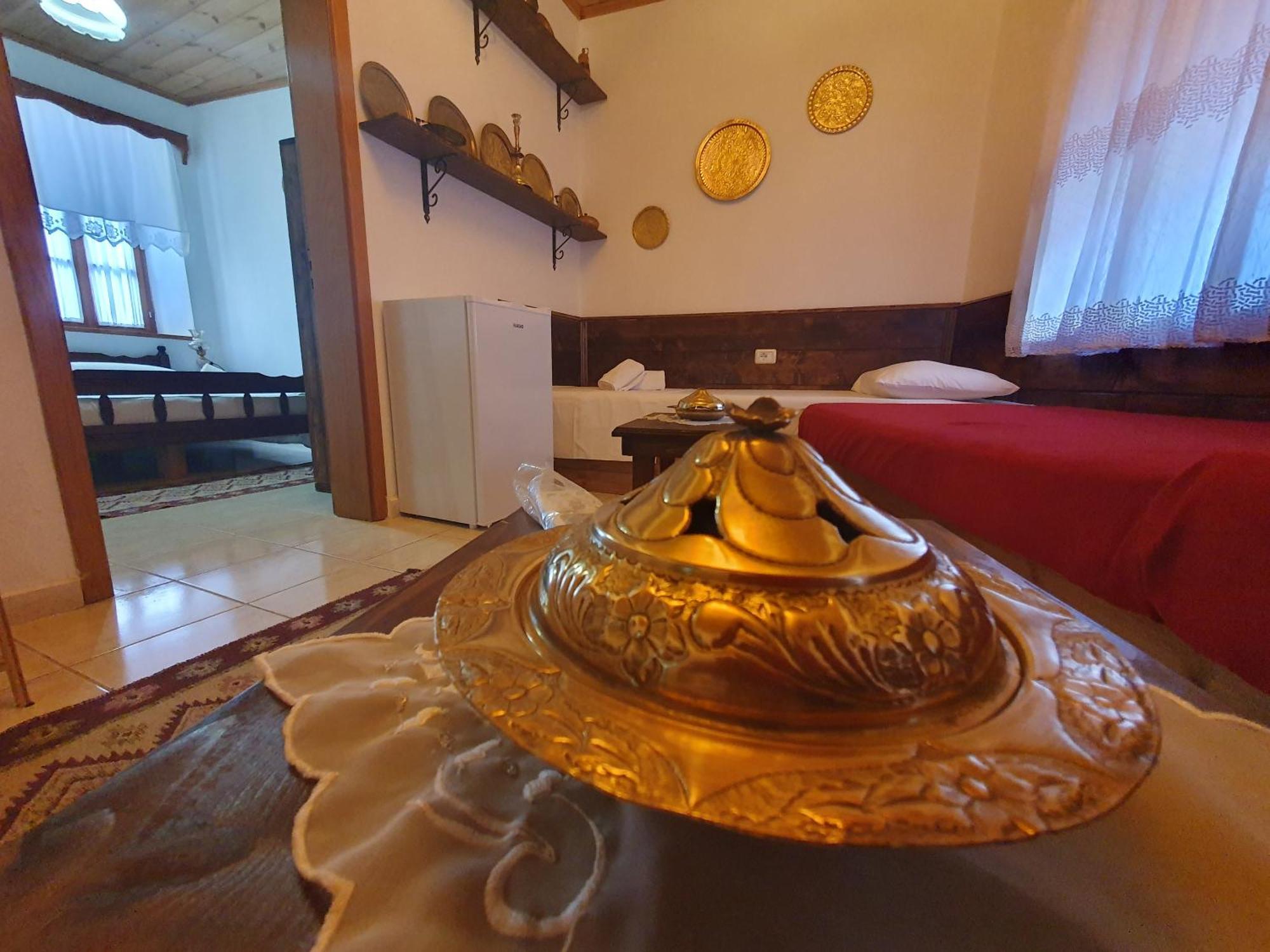 Santa Room-Old Bazaar Center-Gjirokaster Phòng bức ảnh