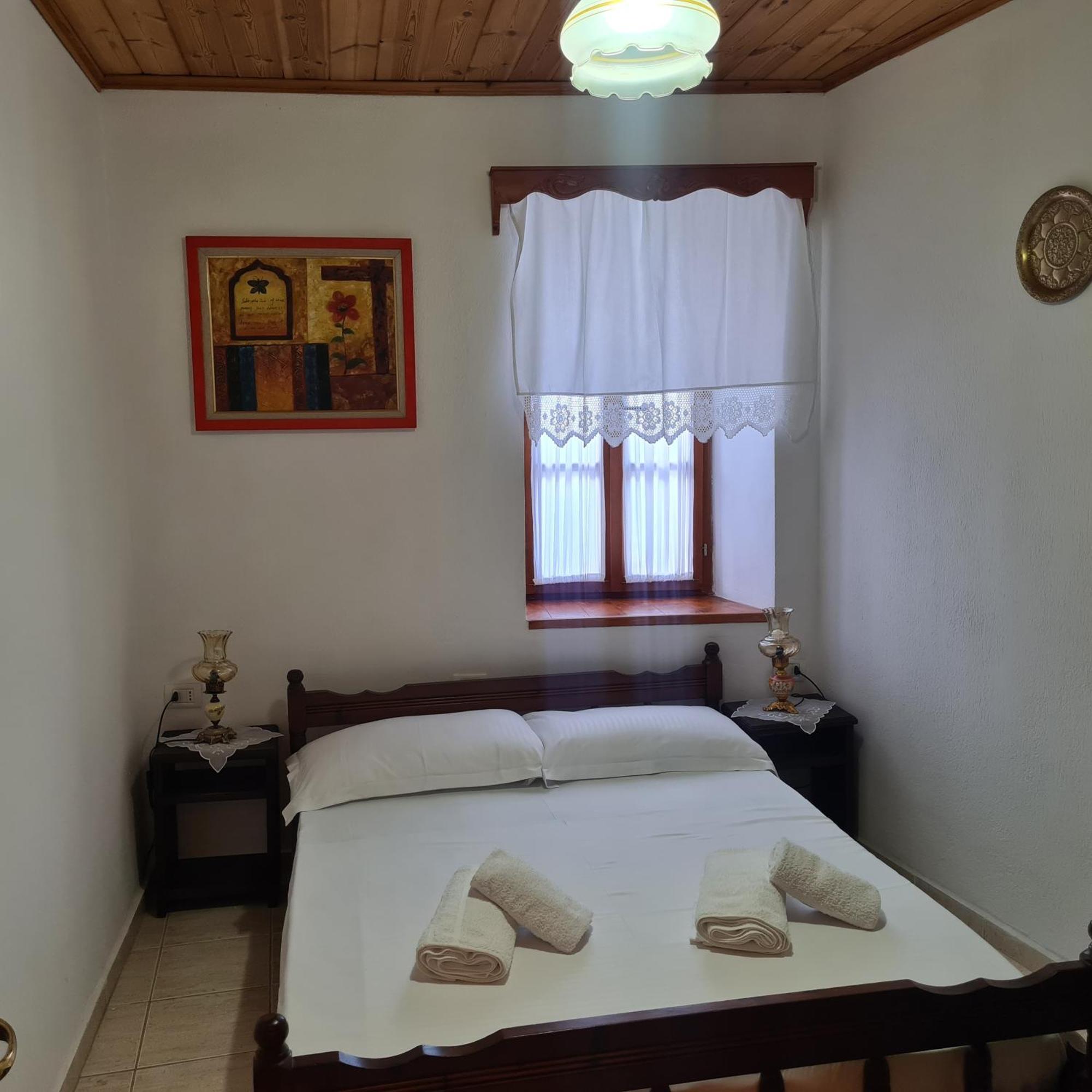 Santa Room-Old Bazaar Center-Gjirokaster Ngoại thất bức ảnh